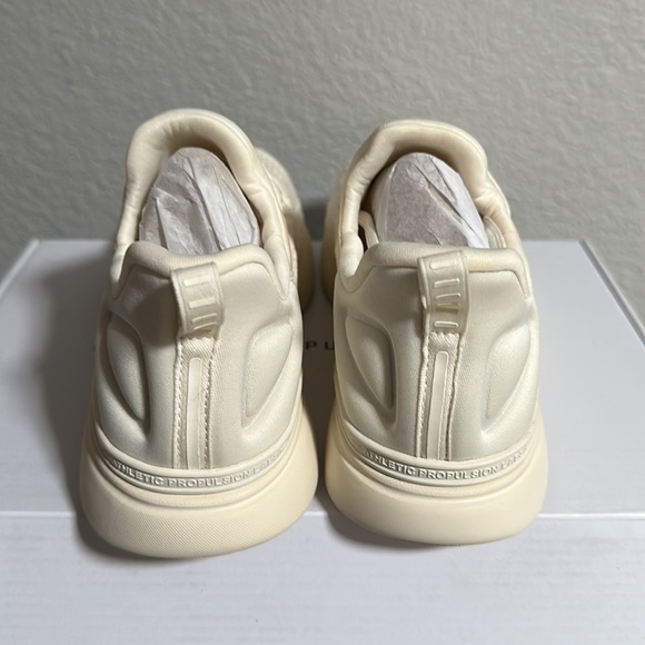 APL TECHLOOM Tracer Knit Training Shoe main image 2